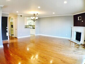 15661 Viewridge Ln in Los Angeles, CA - Building Photo - Building Photo