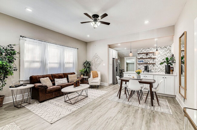 property at 611 Lincoln St