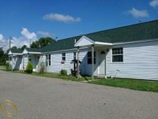 1406 N Saginaw St in Lapeer, MI - Building Photo