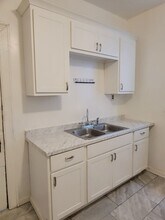 376 W Delavan Ave in Buffalo, NY - Foto de edificio - Building Photo