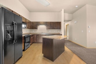 Stonebridge Villas in Minot, ND - Foto de edificio - Interior Photo