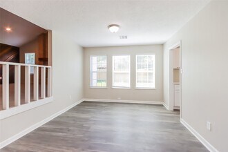 1911 Hamlin Valley Dr in Houston, TX - Building Photo - Building Photo