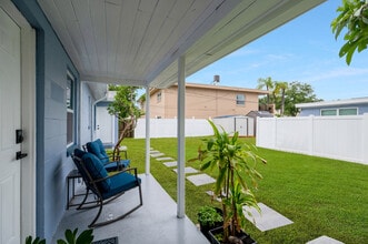 401 S Mars Ave, Unit Unit 2 in Clearwater, FL - Building Photo - Building Photo