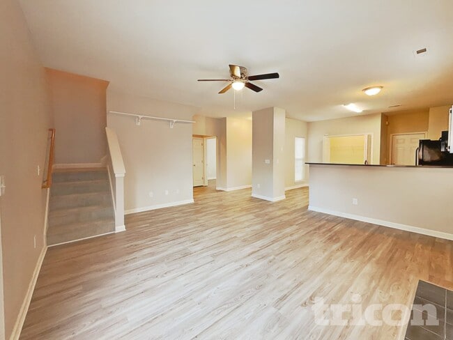 3803 Riverside Ct in Greensboro, NC - Foto de edificio - Building Photo