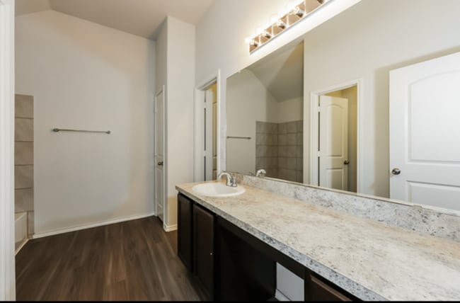 1722 Jasmine Dr in Lancaster, TX - Building Photo - Building Photo