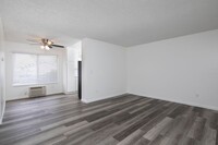 Four Winds Apartments in El Cajon, CA - Foto de edificio - Interior Photo