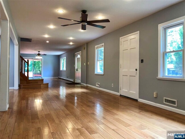 property at 610 Roosevelt Blvd