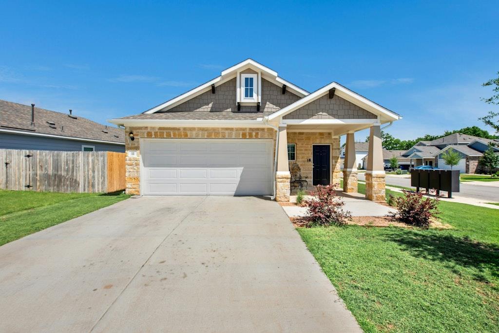 11 Bent Trl Ln in Andice, TX - Building Photo