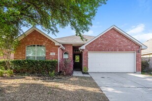 1108 Goldeneye Dr in Aubrey, TX - Building Photo