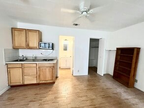 6403 Magnolia Homes Rd in Orlando, FL - Building Photo - Building Photo