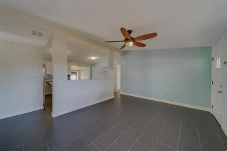 11128 116th St in Largo, FL - Foto de edificio - Building Photo