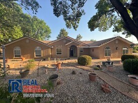 1410 S 700 W in Hurricane, UT - Building Photo