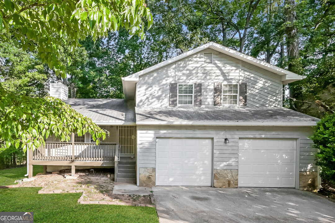 491 Pennybrook Dr in Stone Mountain, GA - Foto de edificio
