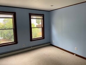 19 Central St, Unit 2 in Beverly, MA - Building Photo - Building Photo