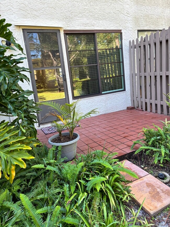 3038 Eastland Blvd in Clearwater, FL - Building Photo - Building Photo