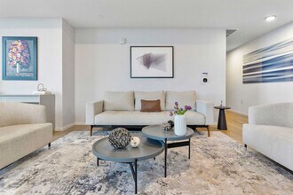 398 NE 5th St in Miami, FL - Building Photo - Building Photo