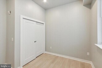 316 S 52nd St-Unit -2 in Philadelphia, PA - Foto de edificio - Building Photo