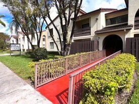 8911 SW 123rd Ct in Miami, FL - Building Photo