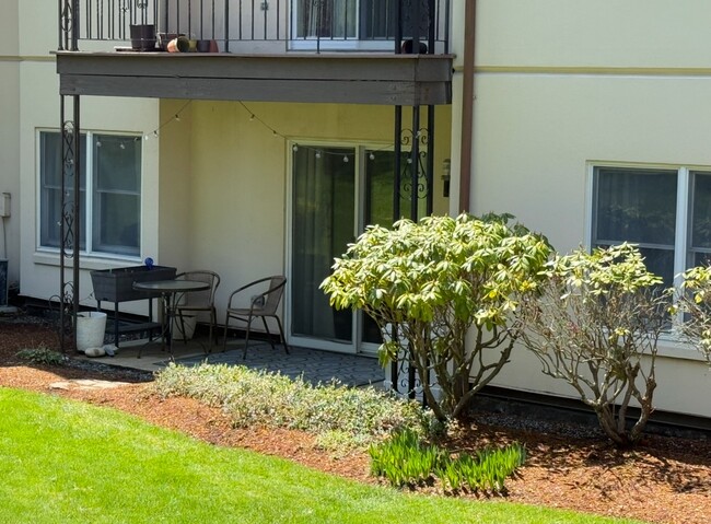 property at 185 Manville Hill Rd