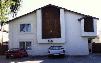 Bridgeport Apartments in San Diego, CA - Building Photo - Building Photo