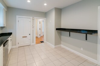 49 Saunders St in Boston, MA - Building Photo - Building Photo