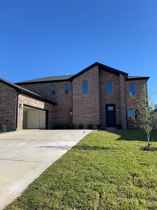2511 Martinas Ct in Spring, TX - Building Photo