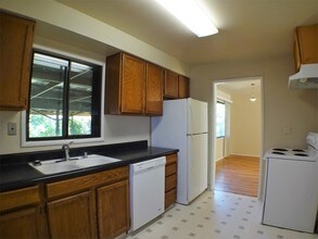 74 Terrace Dr in Chico, CA - Building Photo - Building Photo