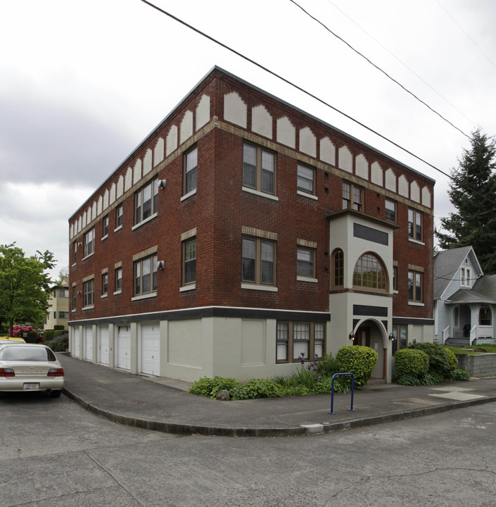 3080 SE Ankeny St in Portland, OR - Building Photo