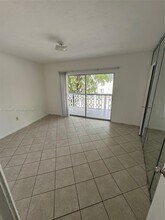 11 SW 52nd Ave in Coral Gables, FL - Building Photo - Building Photo