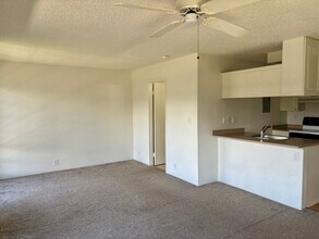 94-1404-1404 Polani St in Waipahu, HI - Foto de edificio - Building Photo