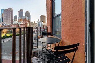61 Endicott St, Unit 6 in Boston, MA - Foto de edificio - Building Photo