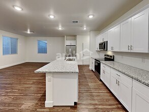 299 Cape Seville Pl in Henderson, NV - Building Photo - Building Photo