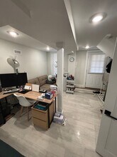 11 Pomeroy St, Unit 11 in Boston, MA - Foto de edificio - Building Photo