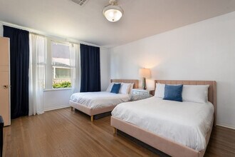 315 S Highland Ave-Unit -ID1042756P in Los Angeles, CA - Building Photo - Building Photo
