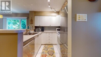 302 Mariners Way in Collingwood, ON - Building Photo - Building Photo