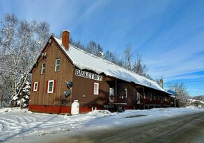92 Colby St, Unit Unit c in Colebrook, NH - Building Photo