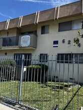 6214 Victoria Blvd. in Los Angeles, CA - Foto de edificio - Building Photo