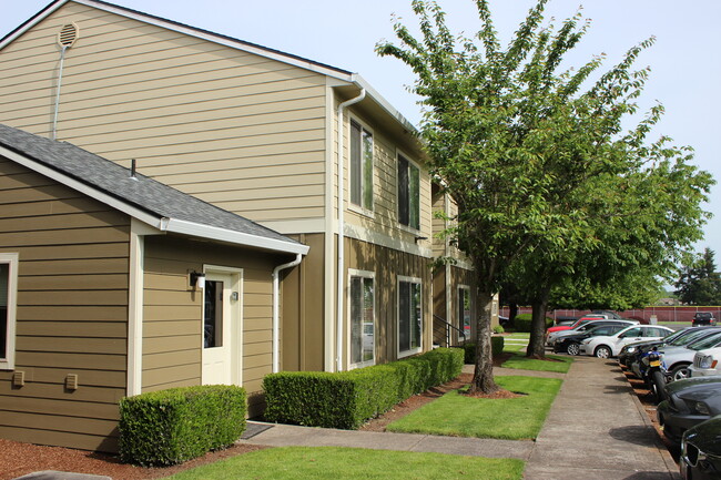 Church Street Apartments in Monmouth, OR - Building Photo - Interior Photo