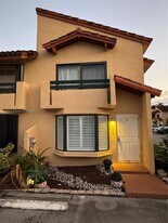 10048 SW 77th Ct in Miami, FL - Building Photo