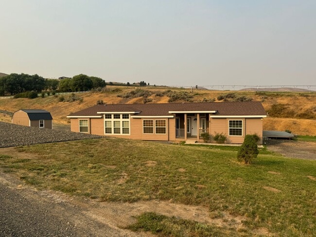 property at 1591 Tozer Rd