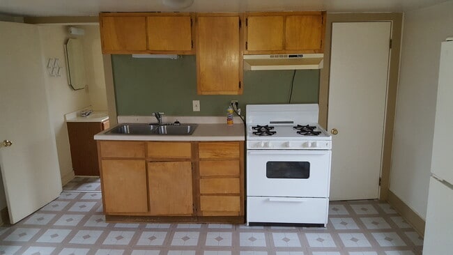 property at 302 N 2nd Ave