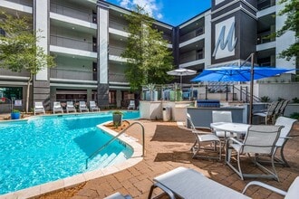Montecito in Houston, TX - Building Photo - Building Photo