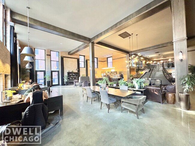 1513 W Adams St, Unit 1515-416 in Chicago, IL - Building Photo - Building Photo