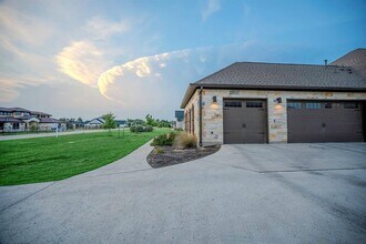 227 Dally Ct in Dripping Springs, TX - Building Photo - Building Photo