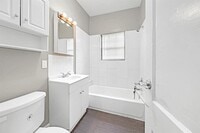 2915 Isabella St photo'