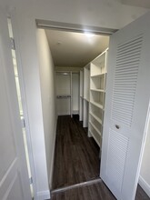 7991 NW 7th St, Unit C2 in Miami, FL - Building Photo - Building Photo