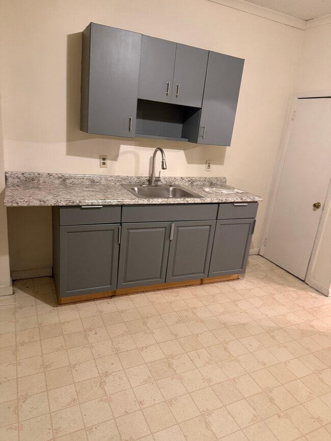 1524 Meylert Ave, Unit 1524 Meylert Ave