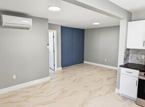 1456 NE 24th Ct, Unit A in Wilton Manors, FL - Foto de edificio - Building Photo