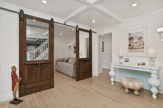 672 Rowland Rd in Fairfield, CT - Building Photo - Building Photo