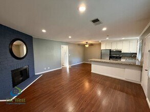 1231 Juniper Dr in Gilroy, CA - Building Photo - Building Photo